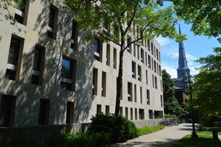 Photo of the 17 Hillhouse Building